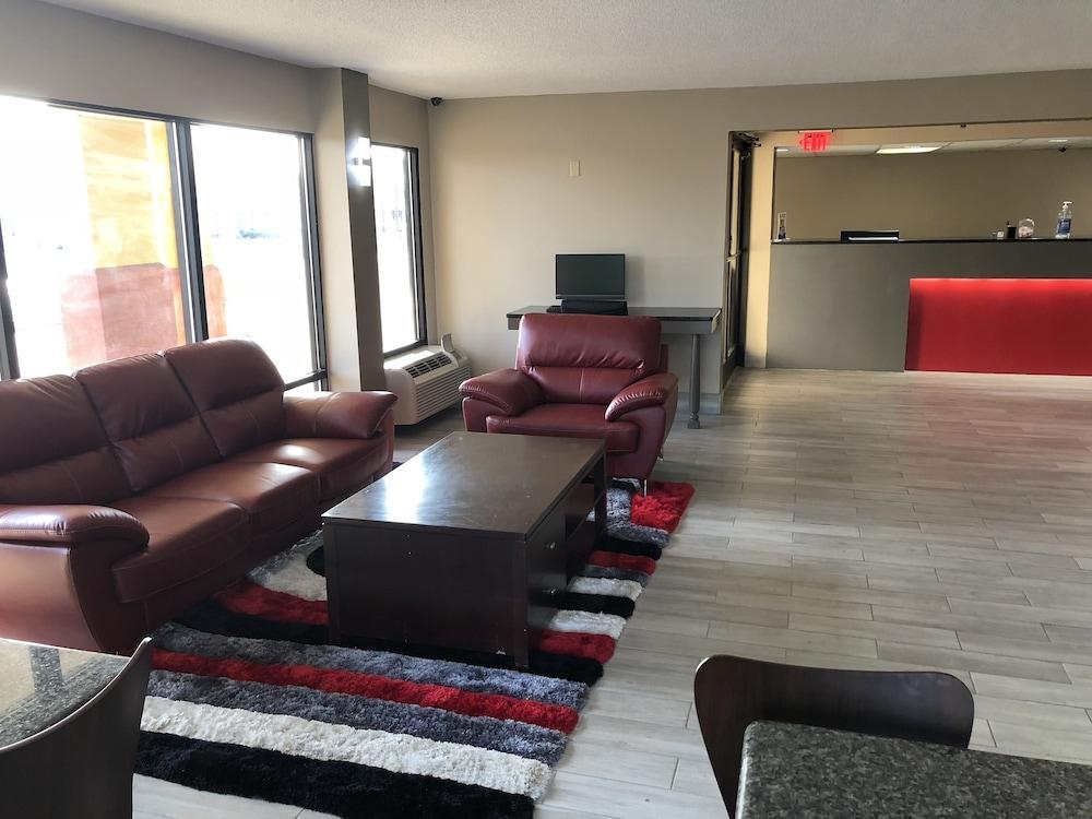 فندق Super 8 By Wyndham أورانجبورغ المظهر الخارجي الصورة